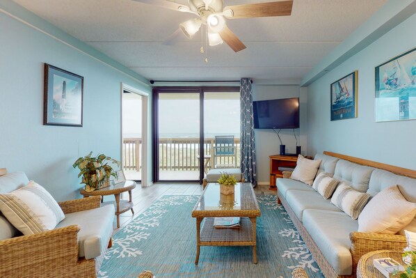 TV - 2nd floor, Boardwalk to the Beach, Shared Pool (Port Aransas)