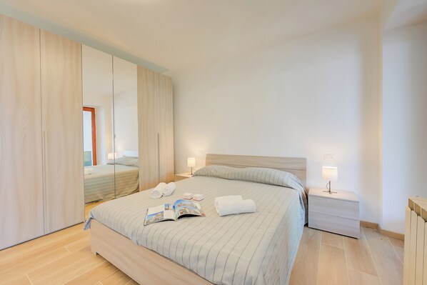 Appartamento familiare, 1 camera da letto, lato lago (Red House Terrace Private Beach) | 1 camera, Wi-Fi gratuito, lenzuola