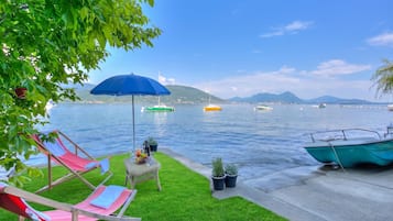 Familienapartment, Mehrere Schlafzimmer, Seeseite (Red House Terrace Private Beach) | Blick auf den See