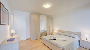 家庭公寓, 1 間臥室, 微波爐, 湖畔 (Red House: Beachfront Terrace &) | 1 間睡房、Wi-Fi
