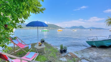 Familienapartment, 1 Schlafzimmer, Seeseite (Red House Terrace Private Beach) | Blick auf den See