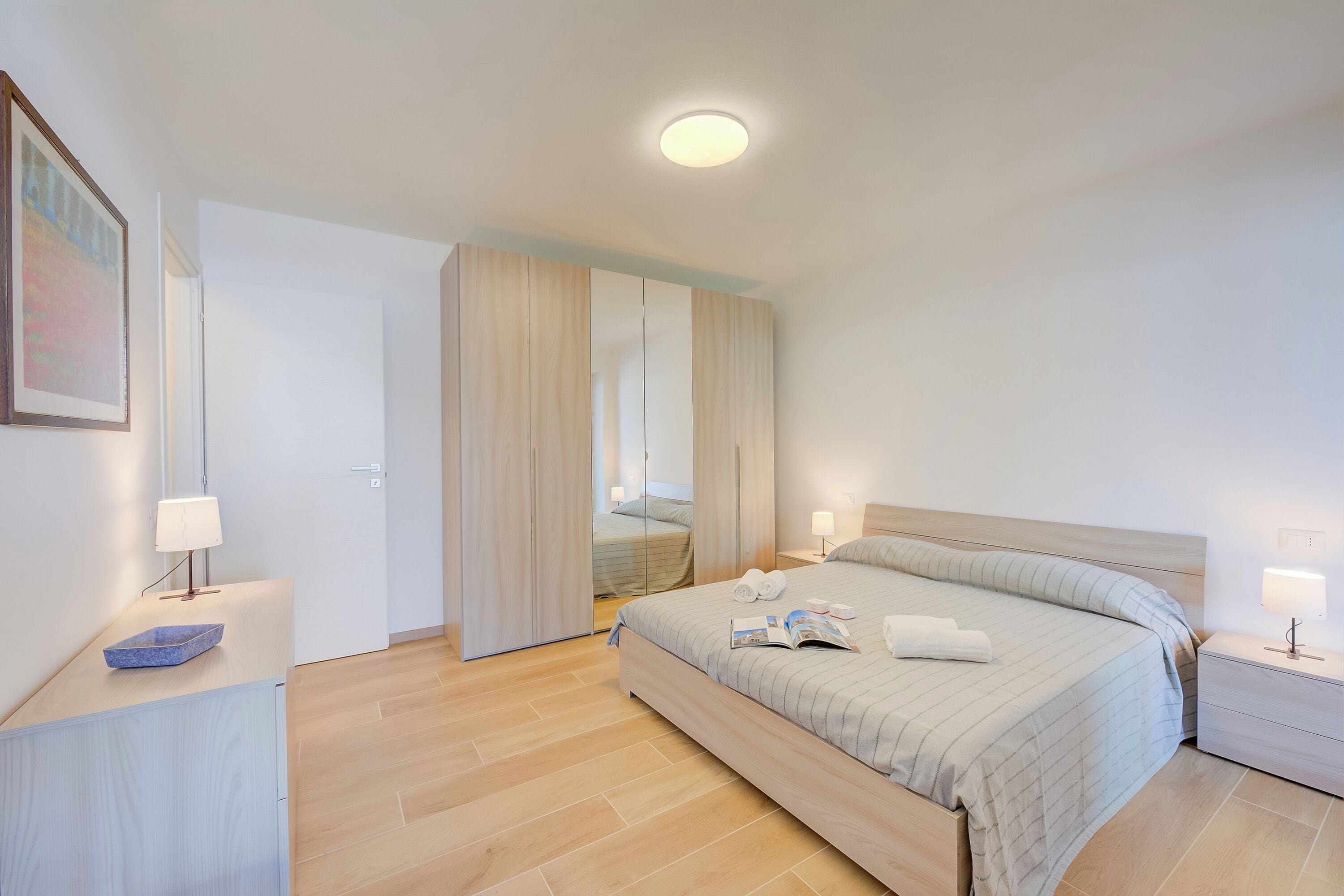 Appartamento familiare, camere multiple, lato lago (Red House Terrace Private Beach) | 1 camera, Wi-Fi gratuito, lenzuola