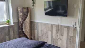 1 habitación, cuna de viaje, wifi gratis y ropa de cama