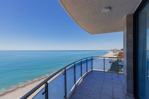 全景四人房 | 客房景觀