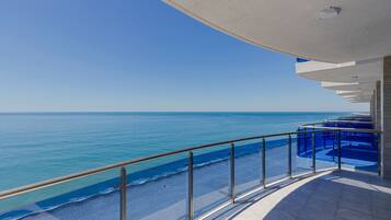 Panoramic fyrbäddsrum | Utsikt från rummet