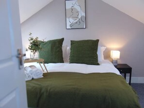 2 soverom, strykejern/-brett, wi-fi og sengetøy