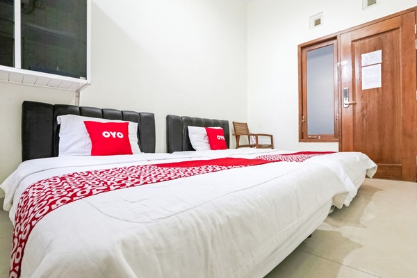 Standard Double Room | Laptop workspace, free WiFi, bed sheets