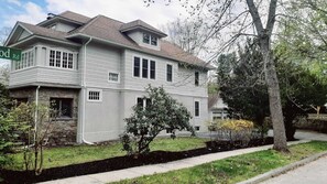 Exterior - SalsVista 2nd Floor Corner Apt (Worcester)