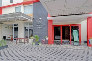 Lobby - OYO Capital O 90410 Griya Amanah Jajar Syariah (Surakarta)