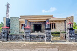 Fachada da propriedade
