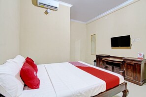Espacio para trabajar con laptop, wifi gratis y ropa de cama 