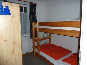 2 bedrooms
