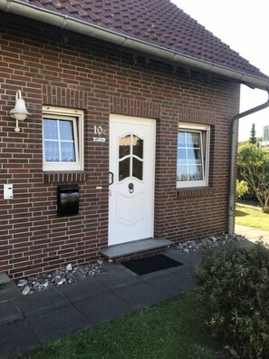 Exterior detail - Feha 30 "Ferienhaus Delphin" in a quiet location (Ostseebad Rerik)