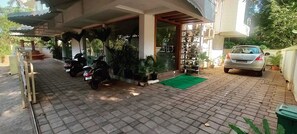 Exterior - Candolim Suites (Candolim)