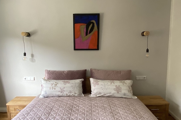 Schlafzimmer 1