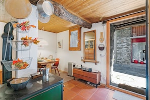 Maison Familiale, plusieurs chambres (Rustico Stock with free WiFi) | Intérieur