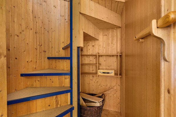 Family House, Multiple Bedrooms (Rustico Stock with free WiFi) | Sauna - Rustico Stock With Free Wifi (Monteceneri)