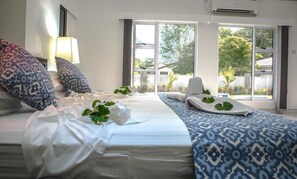 Iron/ironing board, free WiFi, bed sheets
