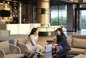 Sala de estar en el lobby
