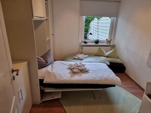 2 chambres, fer et planche à repasser, lit de bébé portatif, Wi-Fi