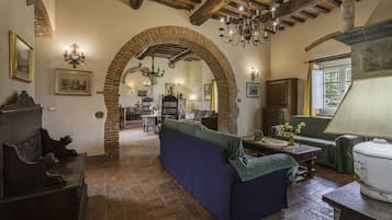 Deluxe Villa | Living area | Fireplace, table tennis