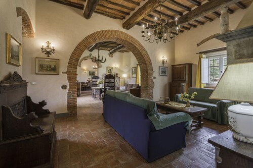 Leopolda in Selvarella pool and Wi-Fi