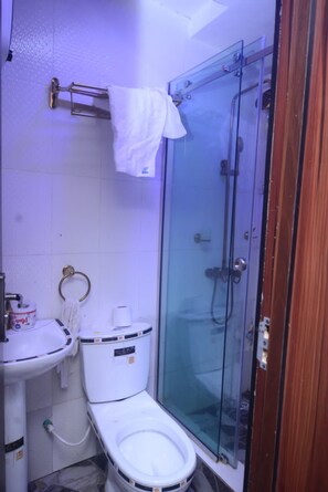 Bathroom - Nobis Apartments (Lagos)