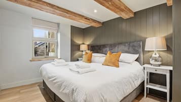 Deluxe Cottage, Ensuite, Courtyard View (Laburnum Cottage) | 2 bedrooms