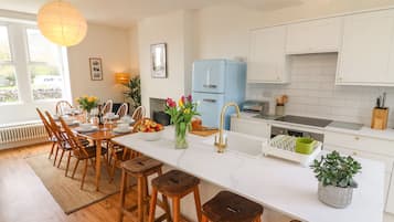 Fridge, dishwasher, electric kettle, toaster