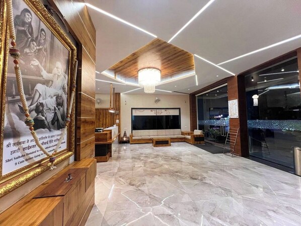 Reception - Hotel 9 Coin (Rahata)