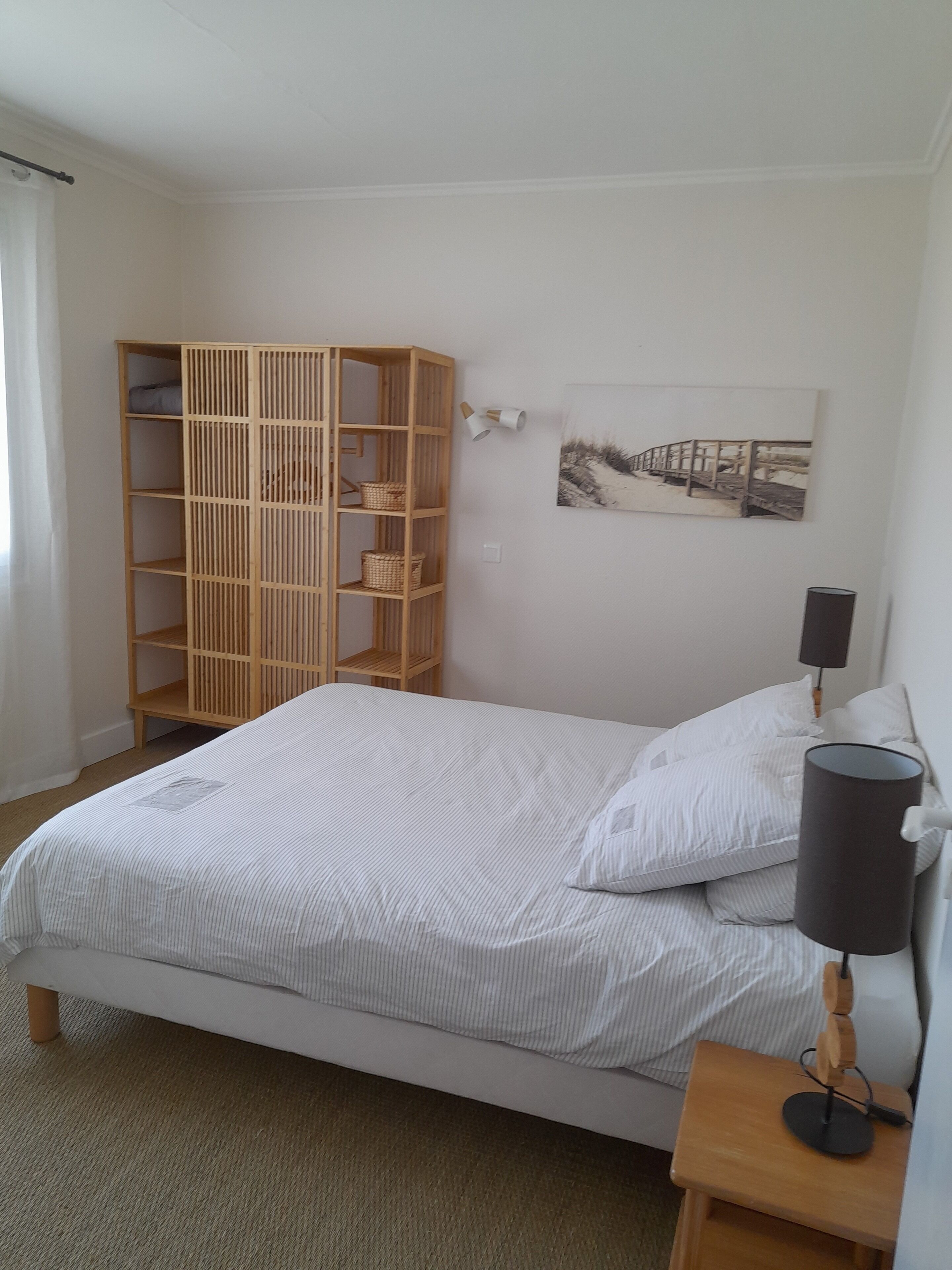 3 chambres, fer et planche à repasser, lit parapluie, Wi-Fi gratuit