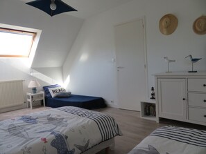 3 chambres, fer et planche à repasser, lit parapluie, Wi-Fi gratuit