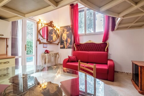 Pisa [Wonderland] Garden - Parking & Wi-fi