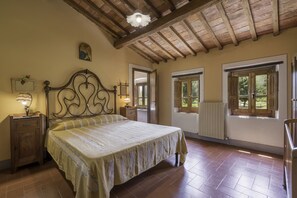 Villa | 6 camere, ferro/asse da stiro, culle/letti per bambini (gratuiti)