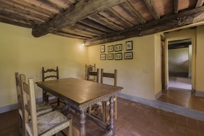 Villa | Dining room
