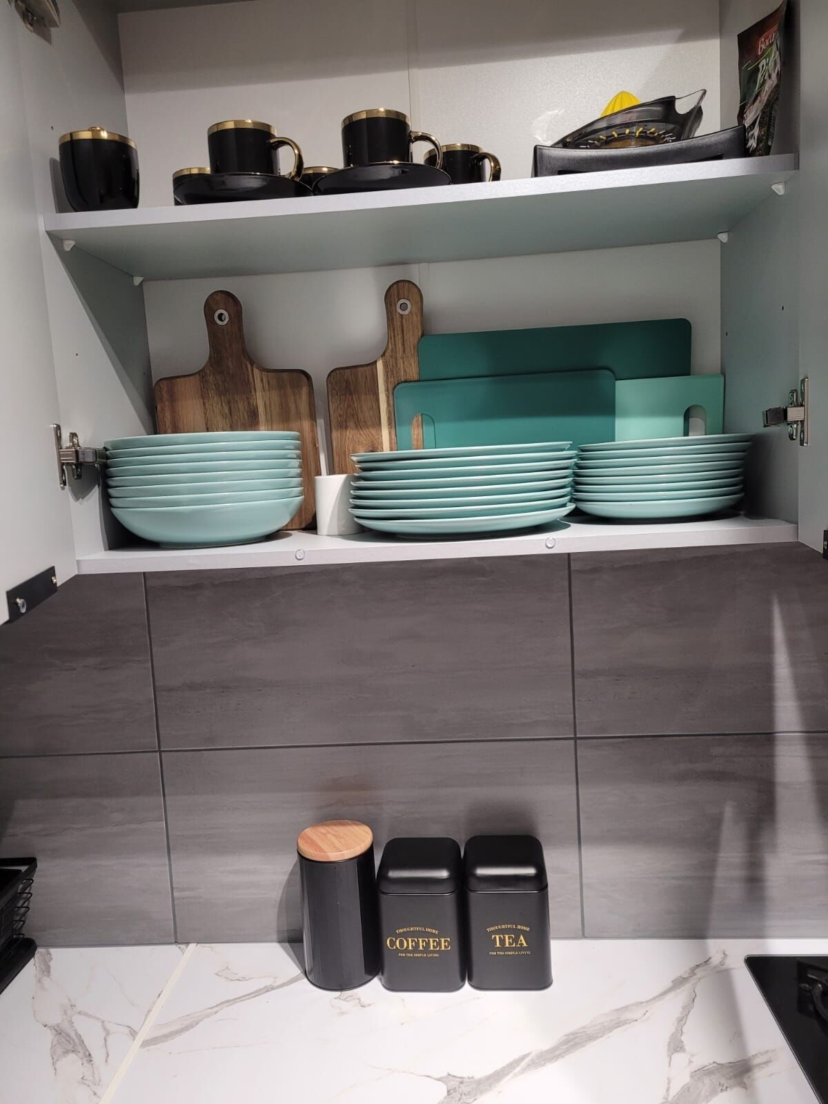 Deluxe Apartment | Private kitchen | Electric kettle