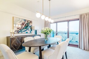 Family Apartment - Strathmore Court (London)