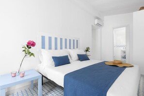 3 habitaciones, escritorio, tabla de planchar con plancha y wifi gratis 