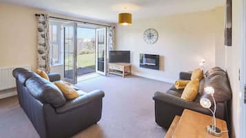 TV, DVD player, books, offices