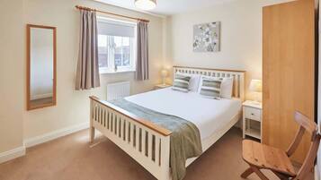 4 bedrooms, iron/ironing board, travel cot, free WiFi