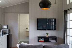 Interior - Loft Ninety Three | Stylish & Central (Orange)