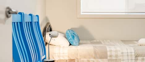 4 habitaciones, tabla de planchar con plancha, wifi y ropa de cama
