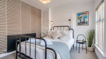 Luxury Apartment, Private Bathroom | Bathroom