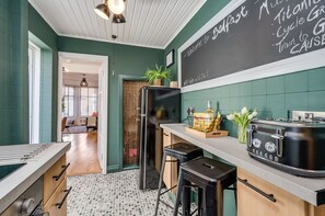 Interior - Central Belfast Apartments: Retro R&R (Belfast)