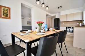 Dining - New amazing holiday house with pool (Vinkuran)