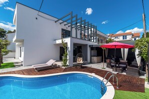 Pool - Villa Vodice in Vodice  - Haus für 8 Personen (Vodice)