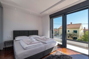 4 camere, ferro/asse da stiro, Wi-Fi, lenzuola
