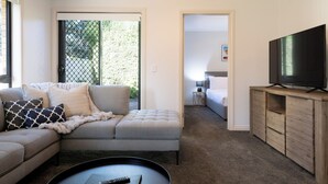 2 chambres, fer et planche à repasser, Wi-Fi gratuit, draps fournis
