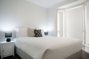2 habitaciones, tabla de planchar con plancha y wifi gratis 