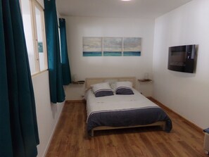 1 Schlafzimmer, Bügeleisen/Bügelbrett, Bettwäsche
